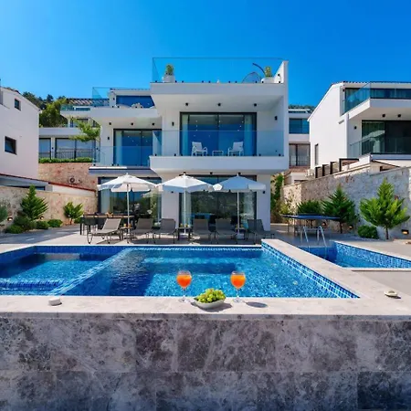 فيلة Antares - Kalkan